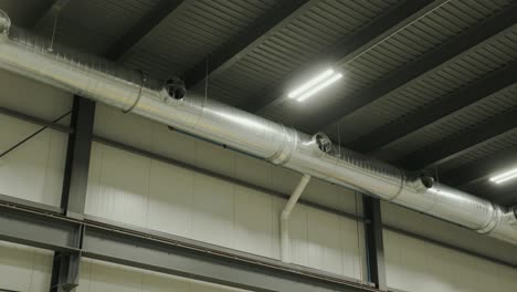 hvac heating and cooling piping throughout the ceiling of an commercial building