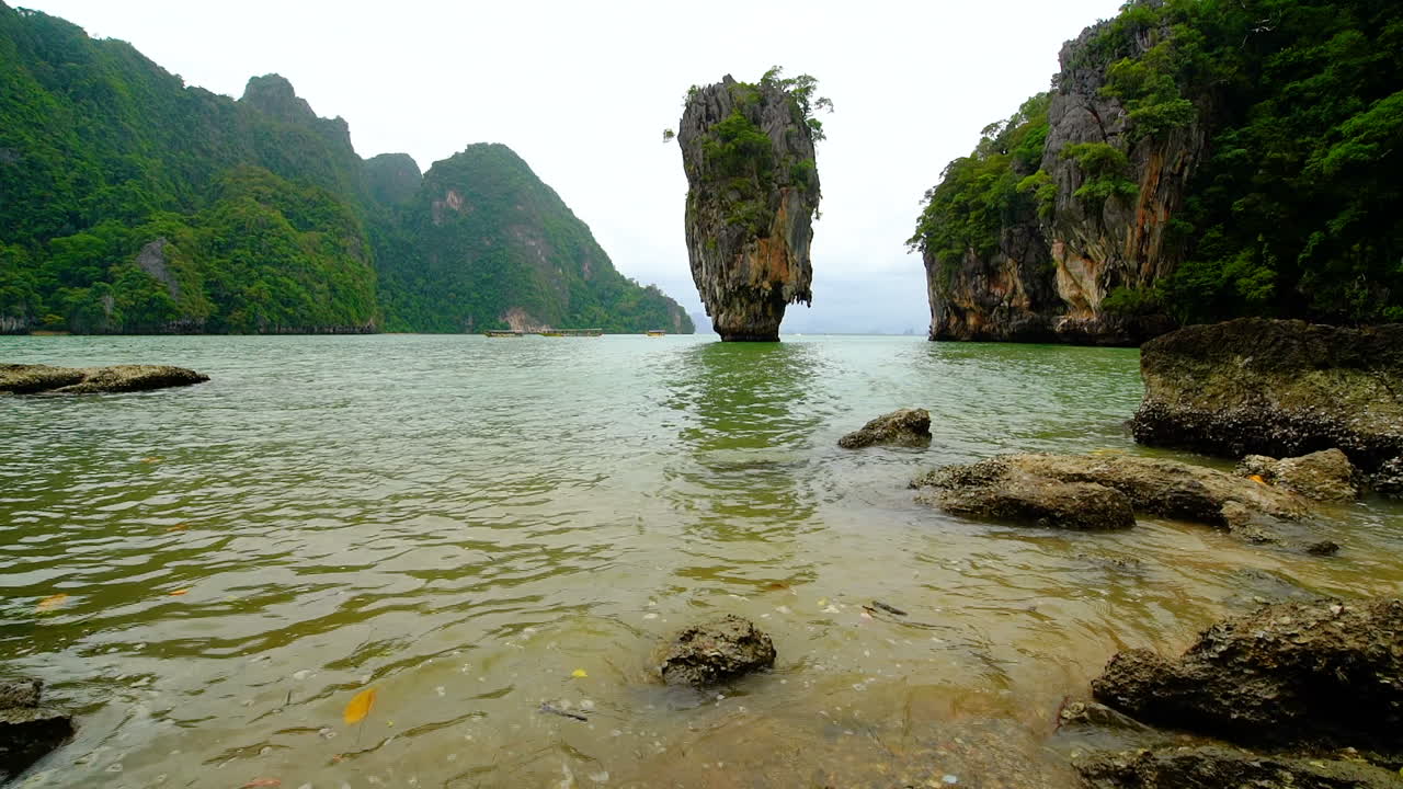 Phong cảnh bãi biển đảo Phuket ở Thái Lan