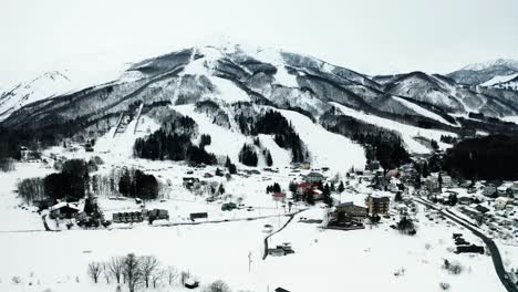 Aerial-view-of-snow-in-Hakuba