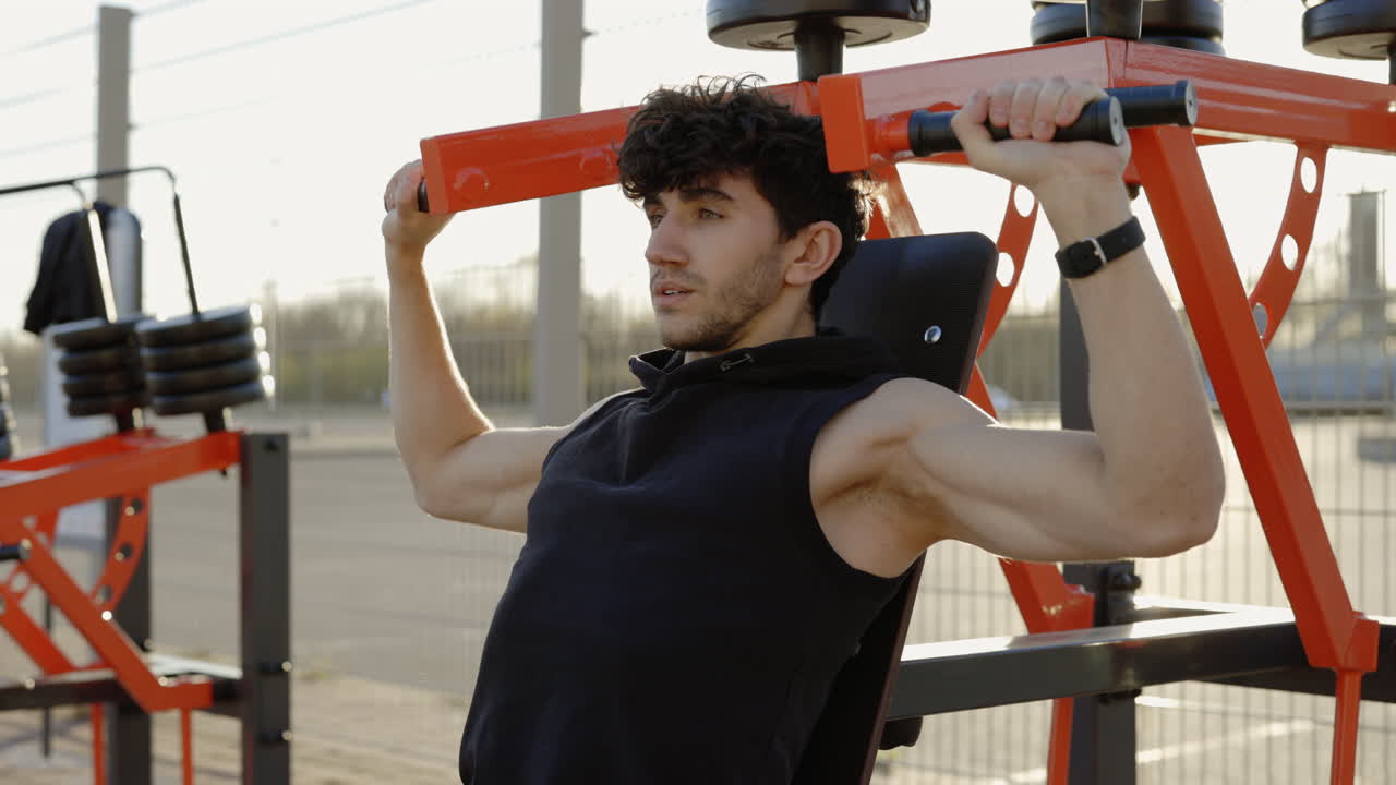 hombre que trabaja al aire libre