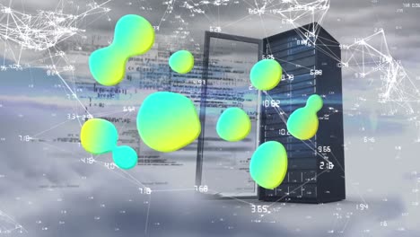 gradiente forma abstracta sobre la red de conexiones y servidores de computadora contra las nubes en el cielo