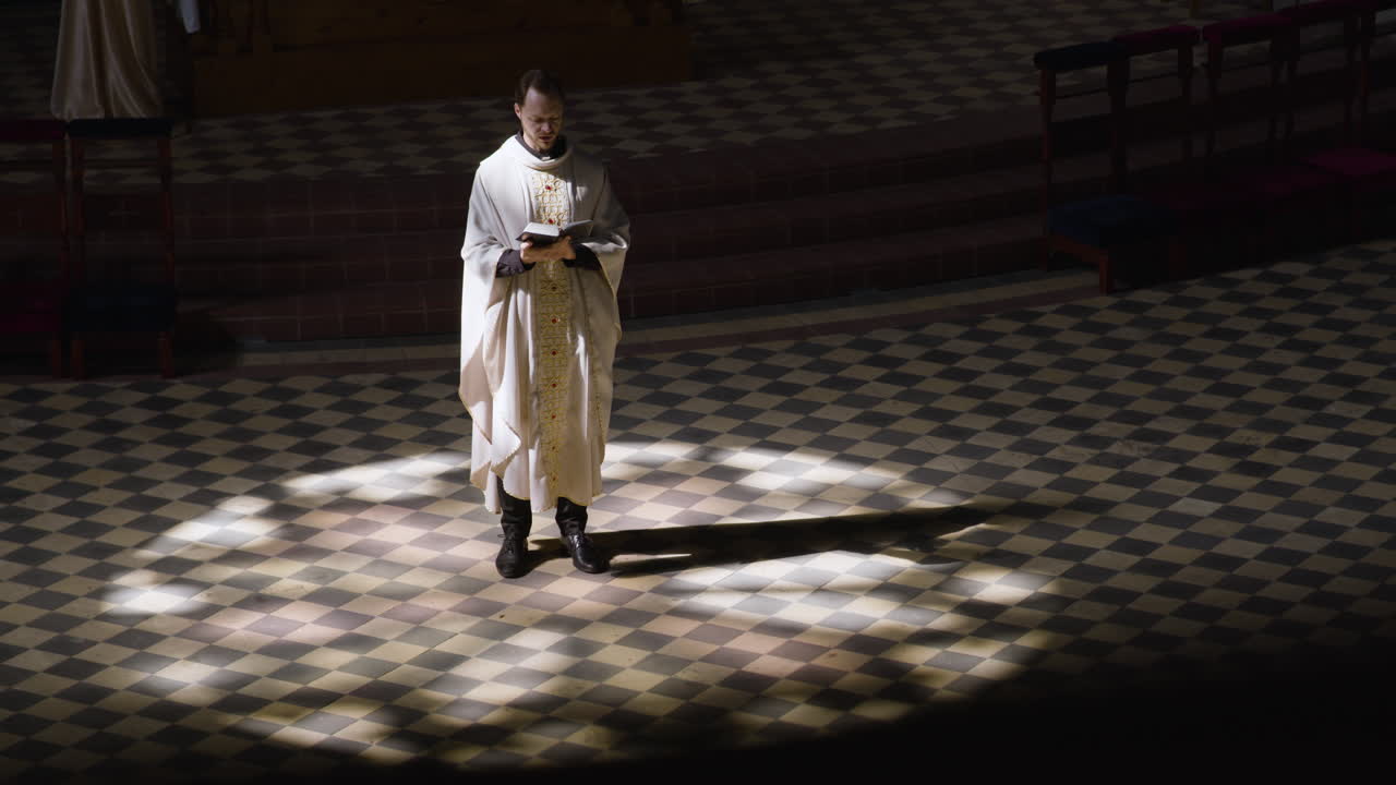 misa dominical en la iglesia grande