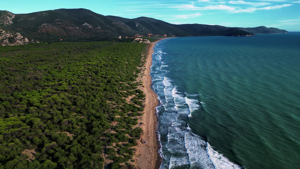 Parco Nazionale della Maremma, spiaggia selvaggia in Toscana, Italia