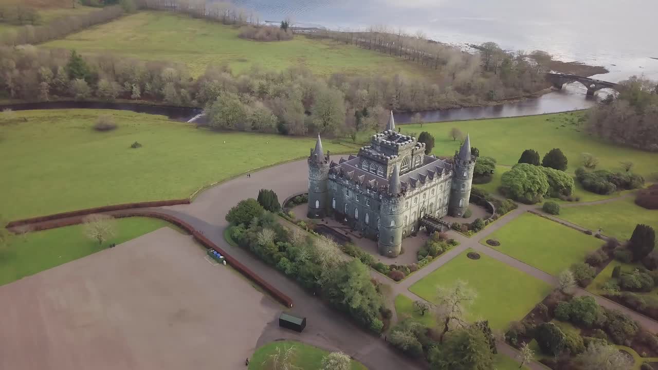 An aerial video orbiting the Inverary Castle in Scotland.