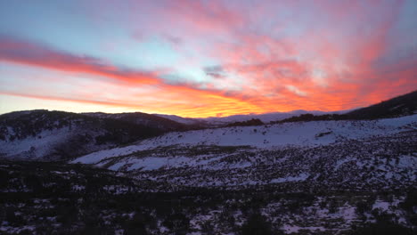 Australien-Schneebedeckte-Berge-Atemberaubender-Wintersonnenuntergang-Perisher-Thredbo-Von-Taylor-Brant-Film