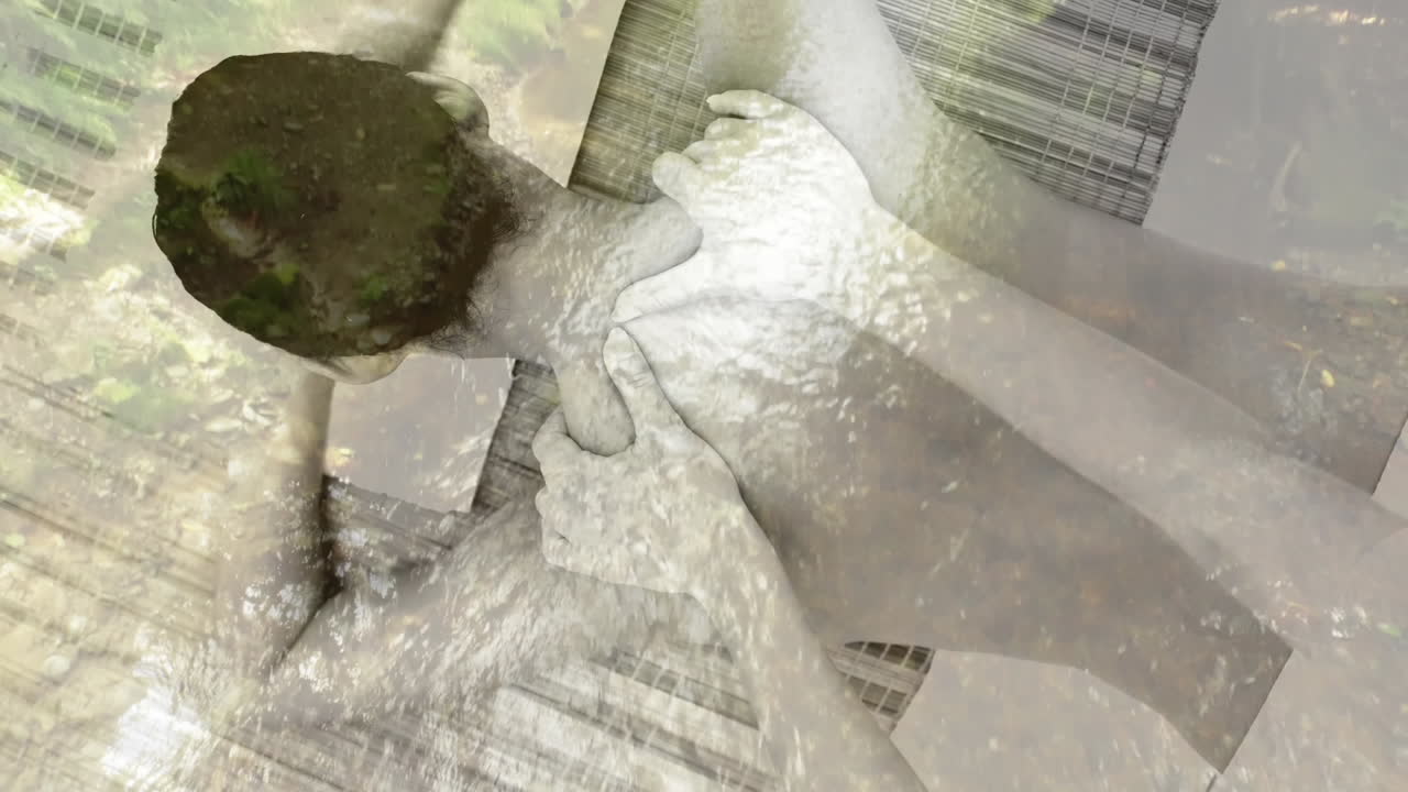 스파에서 휴식을 취하는 여자