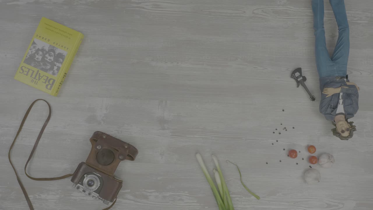 los beatles tienen la vida muerta como tema con la comida.