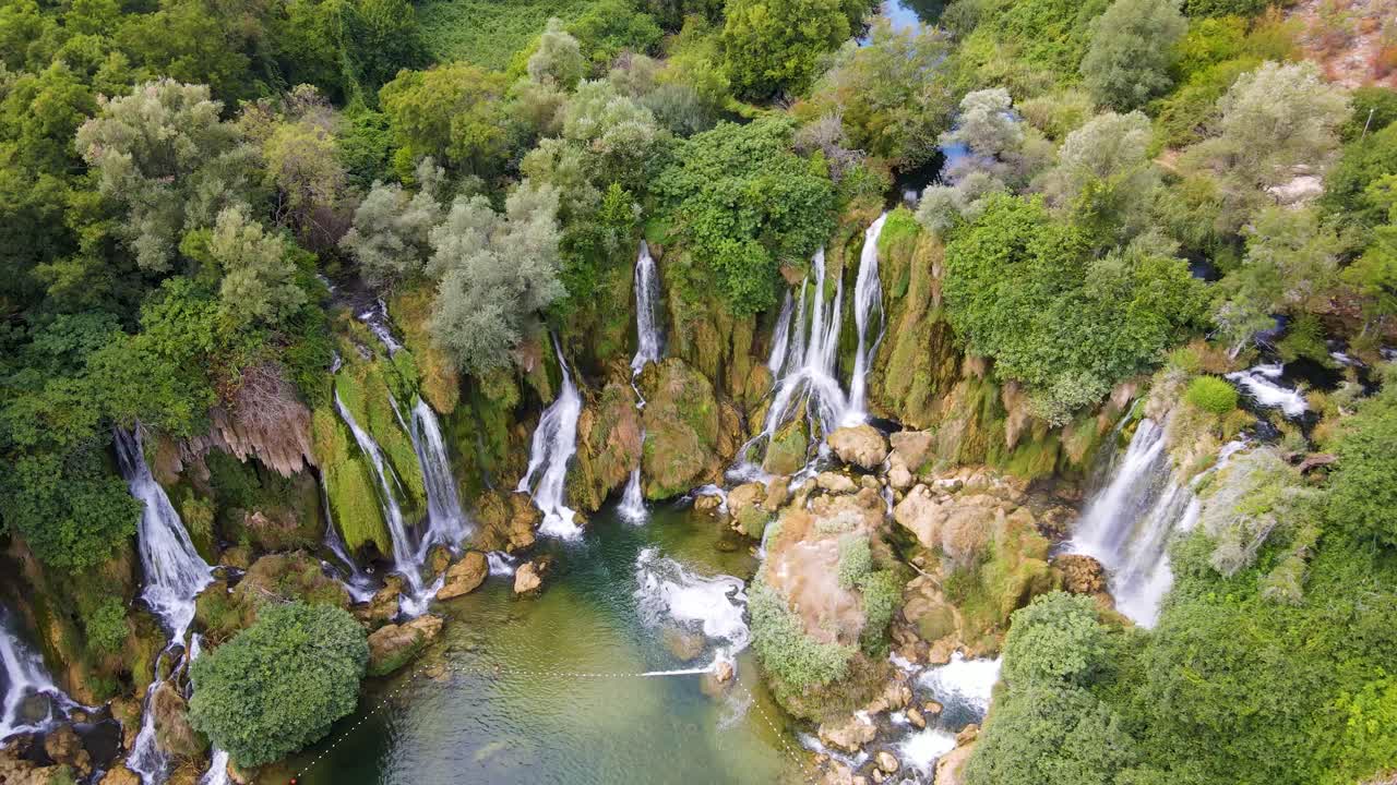 bosnia kravica falls abejón aéreo 8.mp4