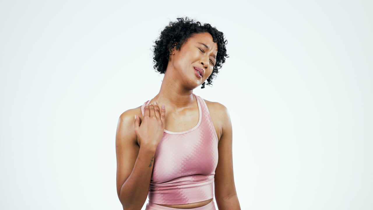 목 통증, 체력 및 스포츠 부상을 입은 여성