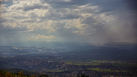 Dramatic-cloudscape-over-mountain-panorama-on-Greek-mainland,-time-lapse