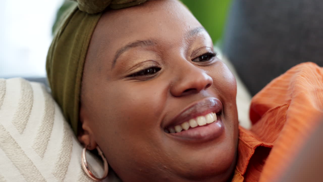 행복한 여자,  ⁇ 드폰과 블랙과의 커뮤니케이션