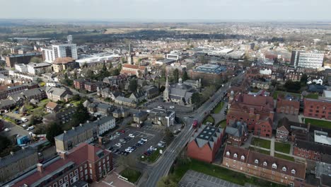 Luftaufnahmen-Des-Stadtzentrums-Von-Brentwood-4k