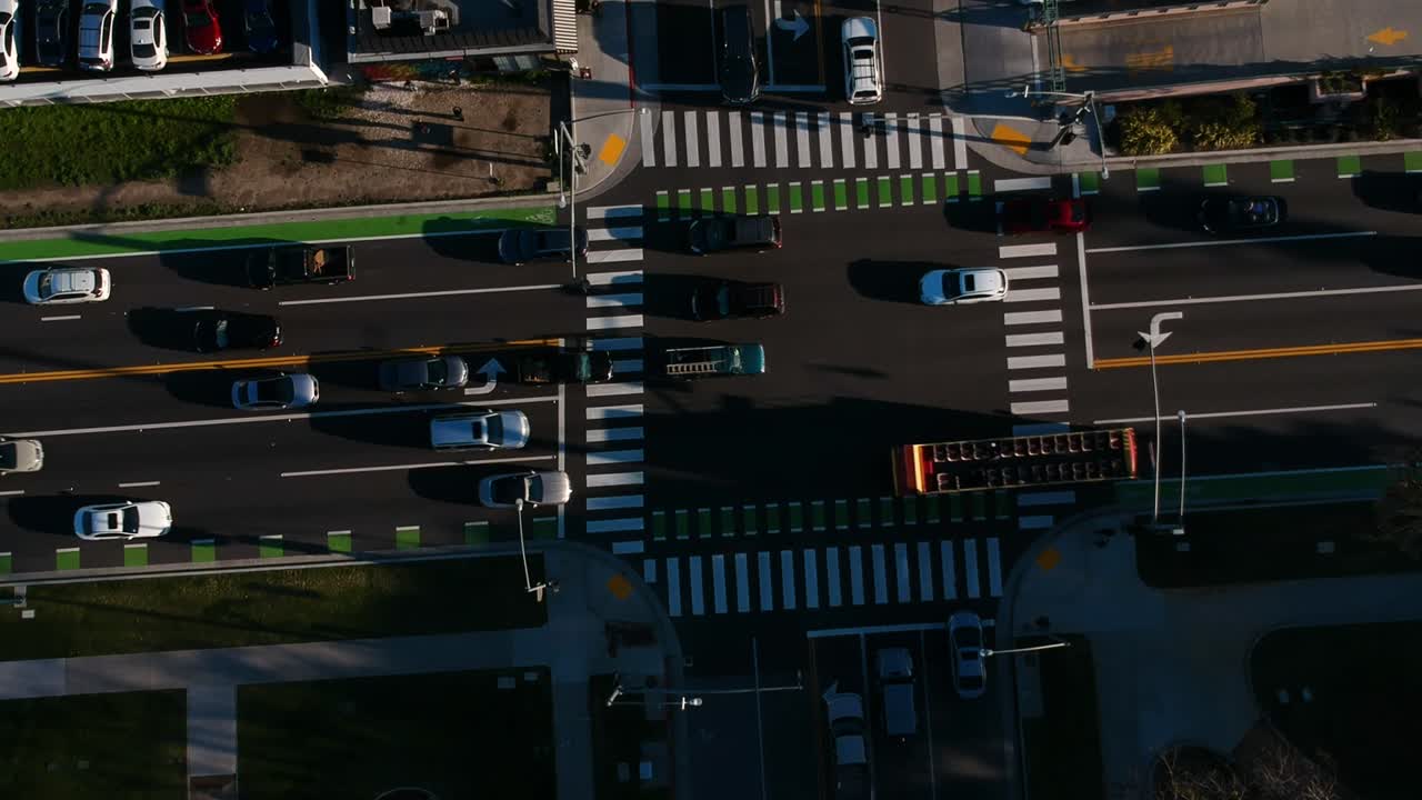 dji 스파크 1080p 30fps로 기록된 캘리포니아 비벌리 힐스의 드론 영상