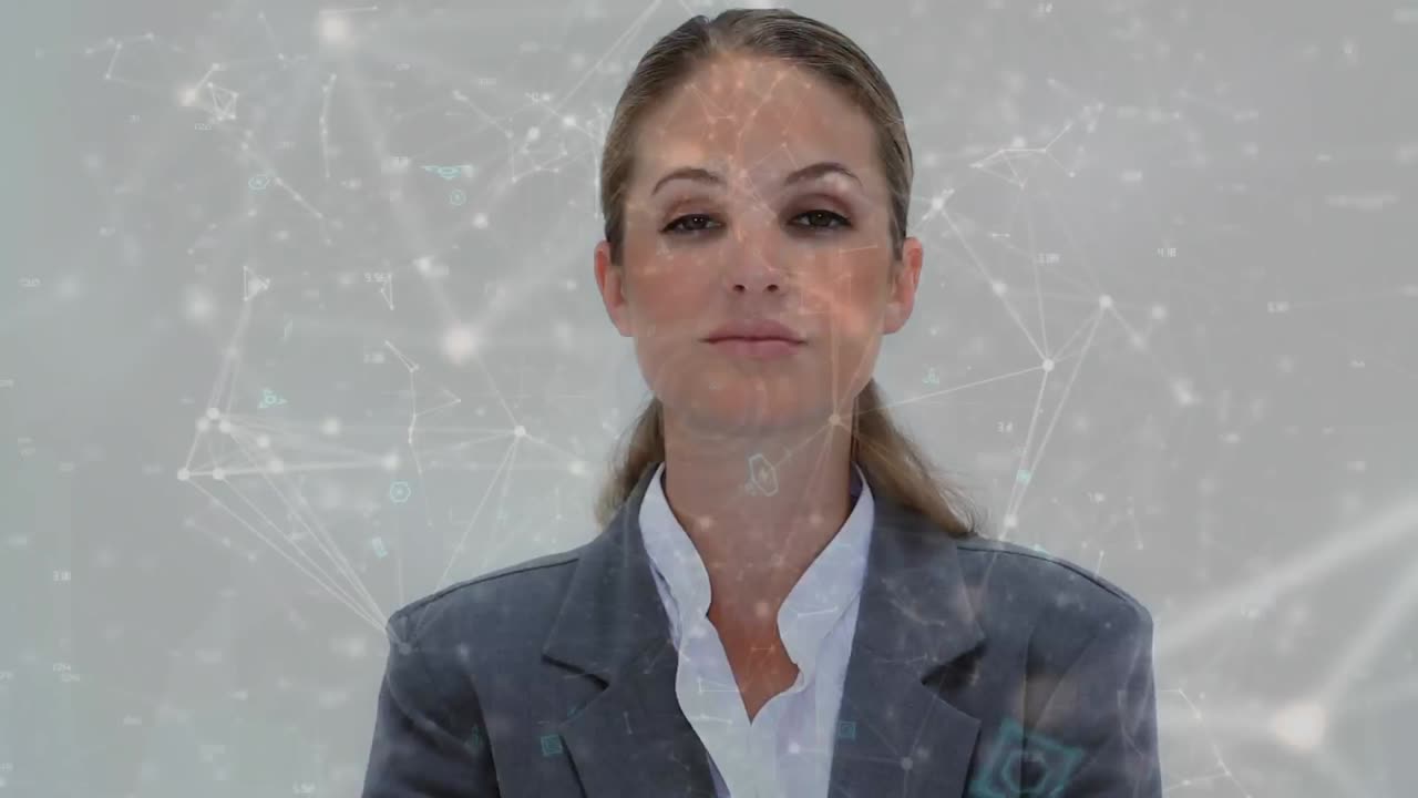 animación de iconos de computadora sobre puntos conectados, mujer caucásica de pie contra un fondo blanco