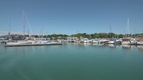 Video-of-boats-in-crystal-clear-calm-marina-waters