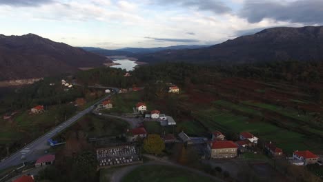 Aerial-View-of-Castle,-houses-and-roads-in-Village-of-Lindoso,-Portugal