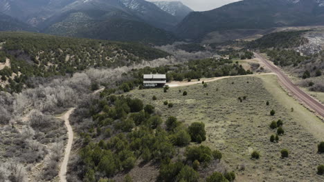 Isolated-Cabin-the-Mountain-Wilderness-of-Utah---Aerial