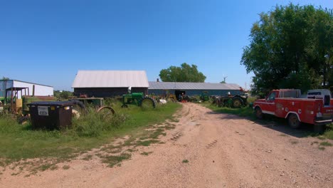 Panoramablick-Auf-Ein-Gehöft-Im-Zentrum-Von-Nebraska,-USA