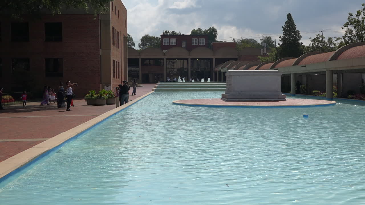 la tumba de martin luther king en atlanta georgia