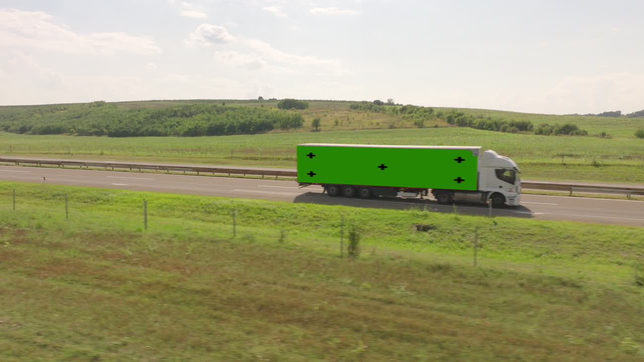 고속도로에서 트럭