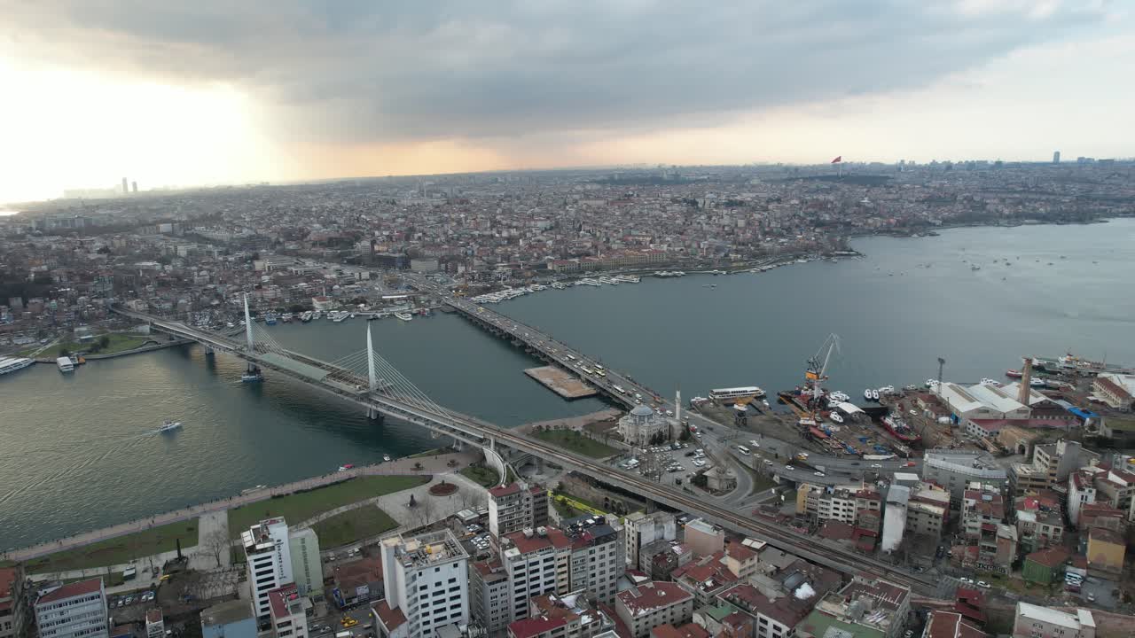 los puentes del cuerno de oro de estambul