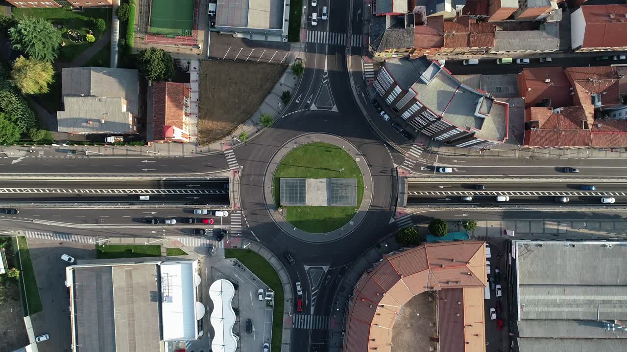 Vista aerea Rotonda Leon. SPAGNA. 4K