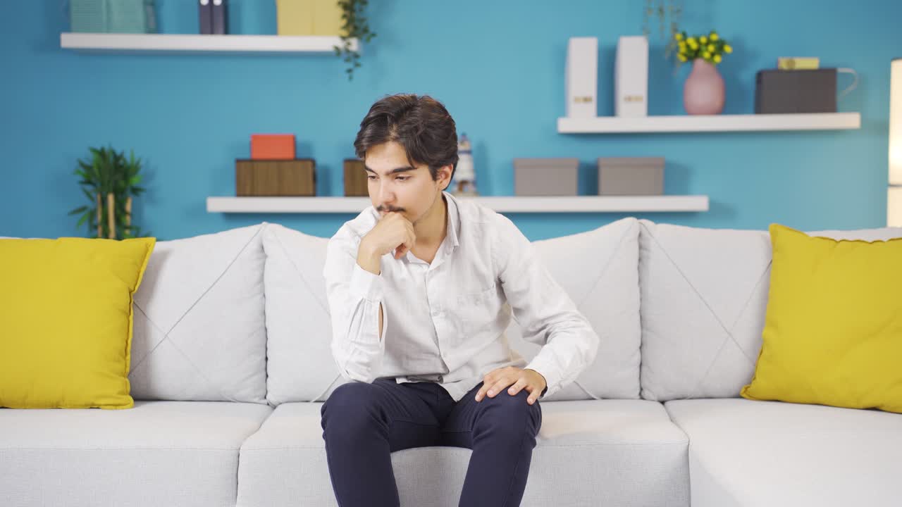 hombre con aburrimiento.