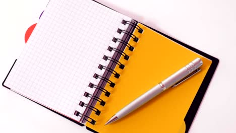 pen op notitieboek