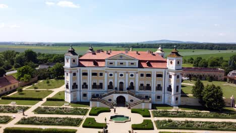 Staatliche-Burg-Milotice,-Perle-Südmährens-Genannt