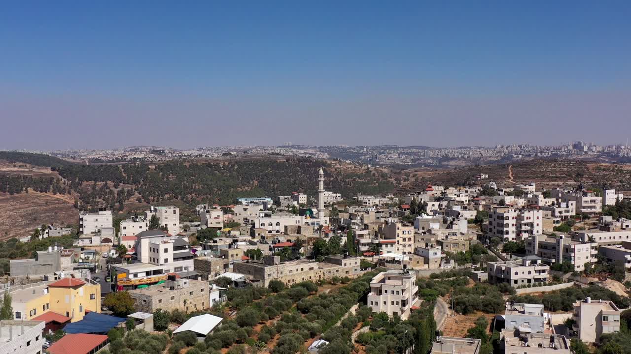 팔레스타인 마을 베이트 수릭과 예루살렘 도시 배경