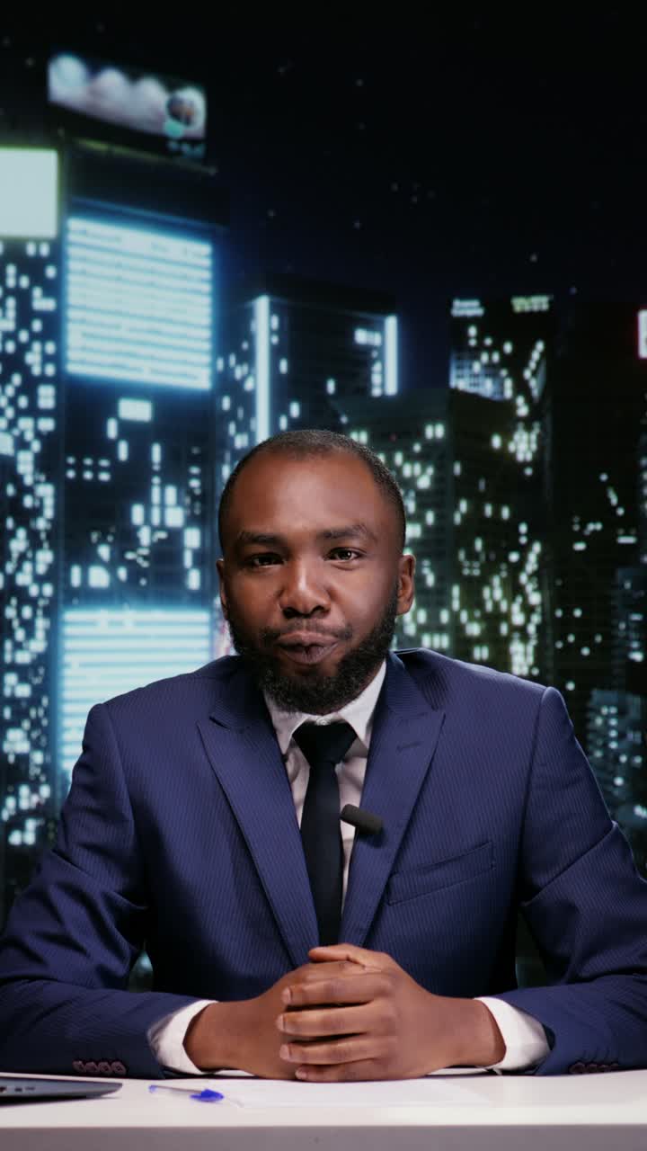 Vertical video Happy tv host starting night talk show