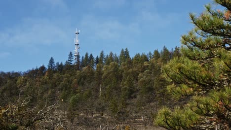 The-transmitter-tower-on-the-peak-of-Roxy-Ann,-Rogue-Valley,-Southern-Oregon