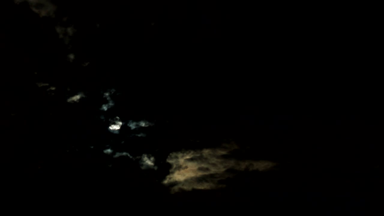 밤하늘 구름 달