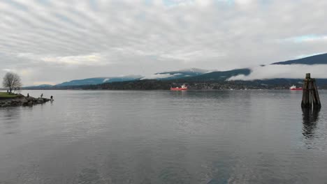 Verschiedene-Drohnenaufnahmen-Rund-Um-Den-Barnet-Marine-Park-In-Burnaby,-British-Columbia,-Kanada