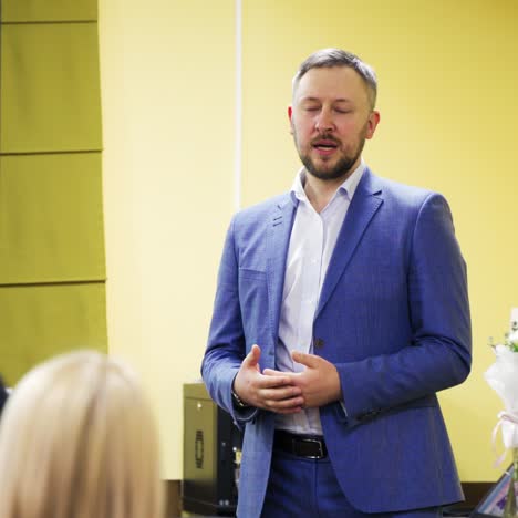 speaker talk at business conference