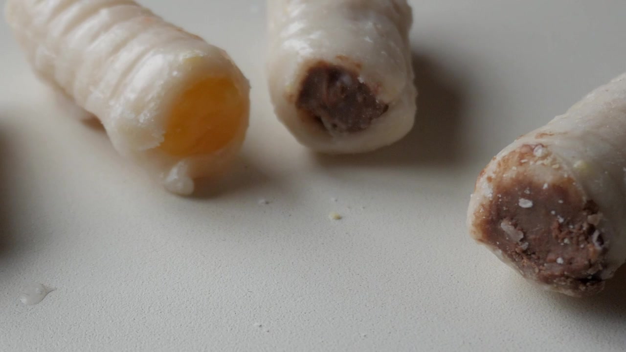 Detaljeret nærbillede af Huesos de Santo-slik. Traditionelt fra Spanien på Allehelgensdag, den 1. november, efter Halloween