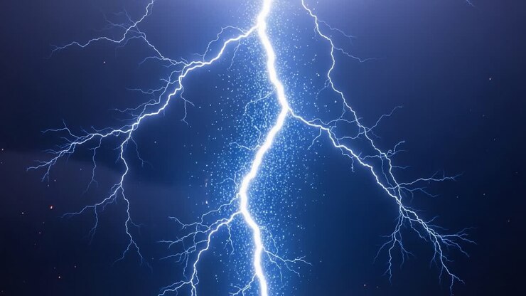 Uno Spettacolo Mozzafiato di Energia Tonante: Fulmini Affascinanti Illuminano il Cielo in una Sfolgorante Dimostrazione della Potenza della Natura