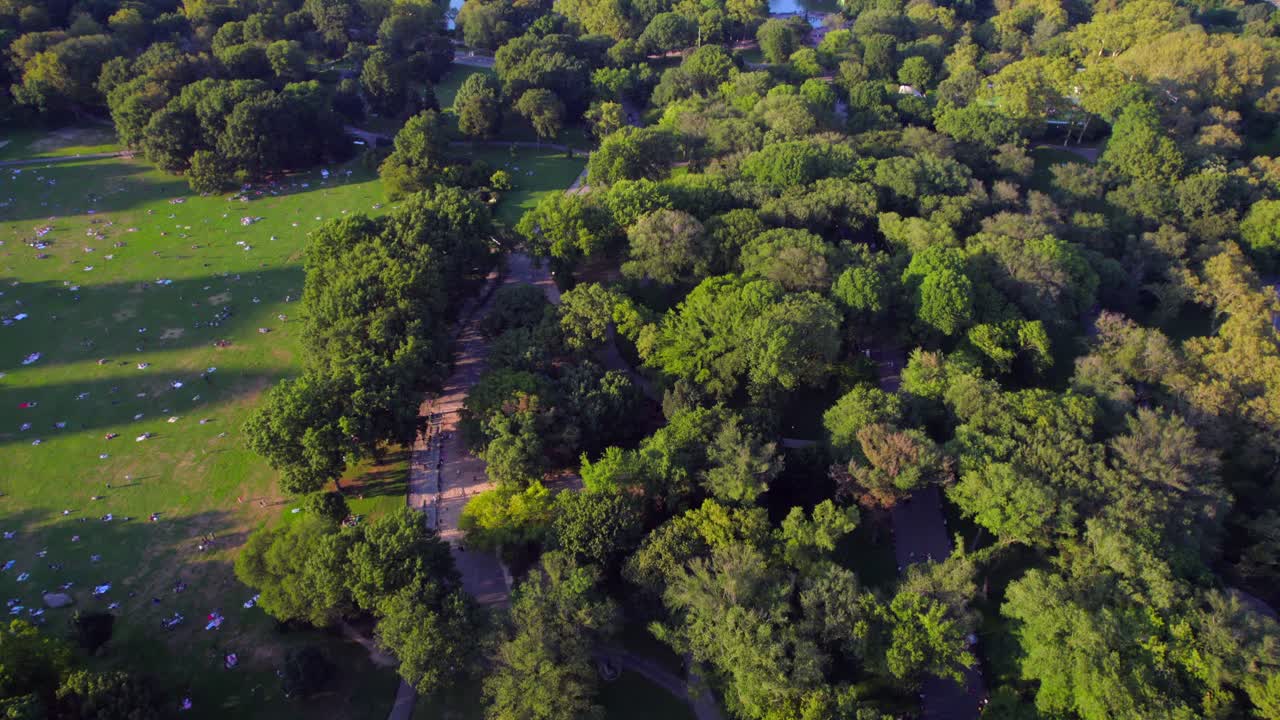 septiembre 2021 - 4k antena de manhattan desde central park, nyc, usa