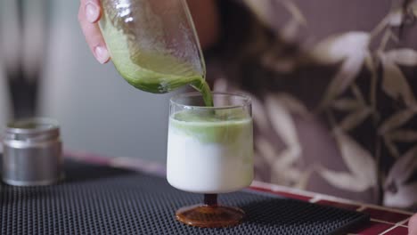making a matcha latte