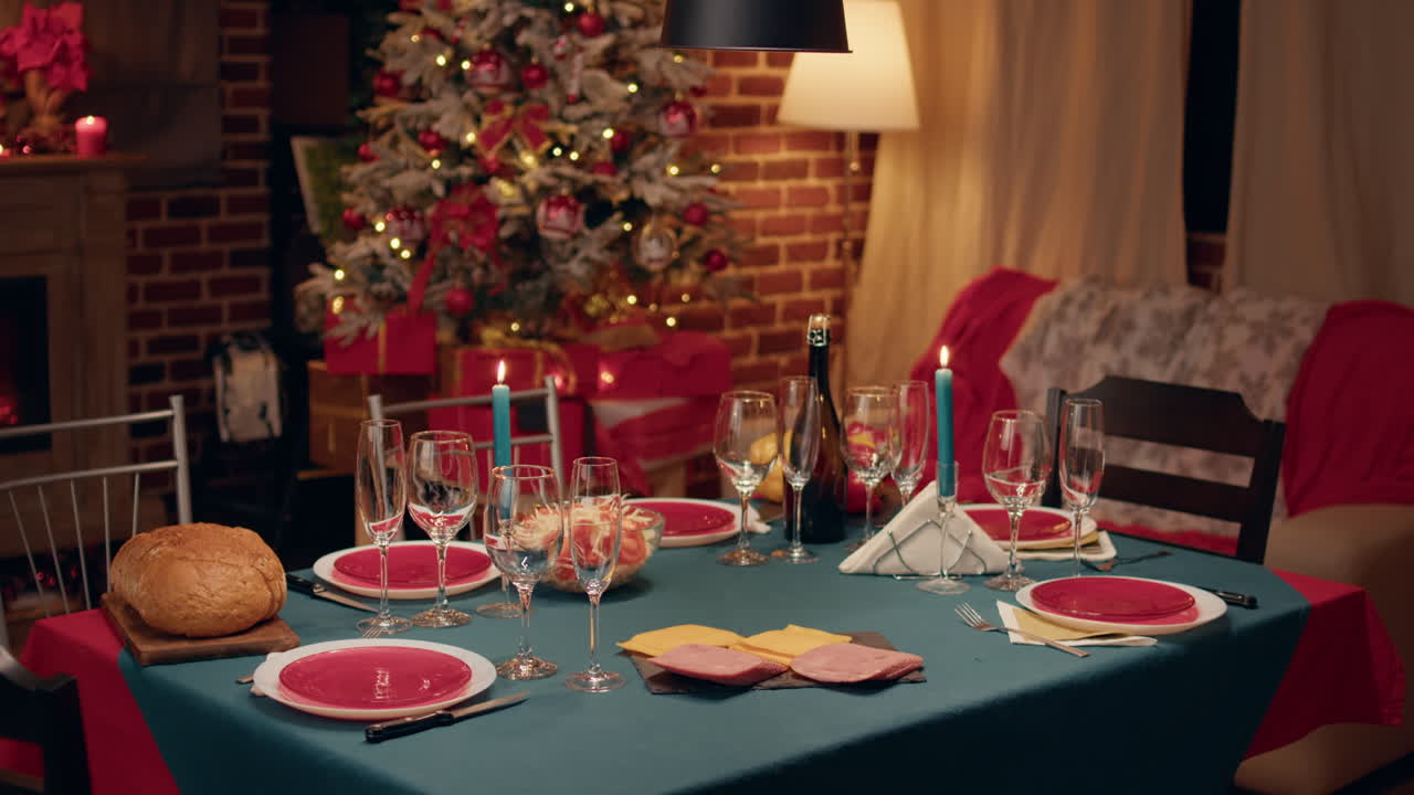 Festive Christmas Dining Table Setting