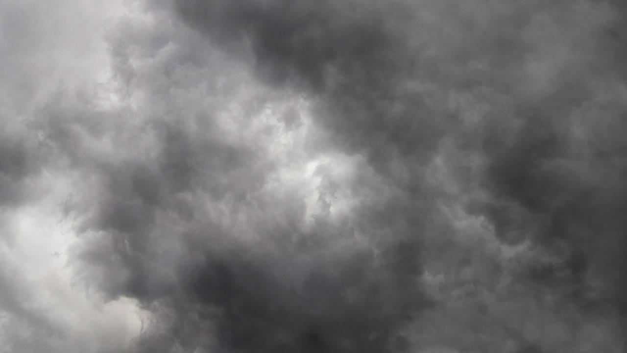 번개 폭풍 시간 경과 보기