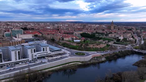 hiperlapso de salamanca, vista aérea de drones