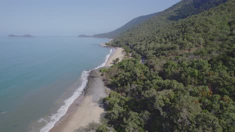 Ruhiger-Ozean-Von-Borderline-Beach-In-Der-Nähe-Von-Wangetti,-Queensland,-Australien