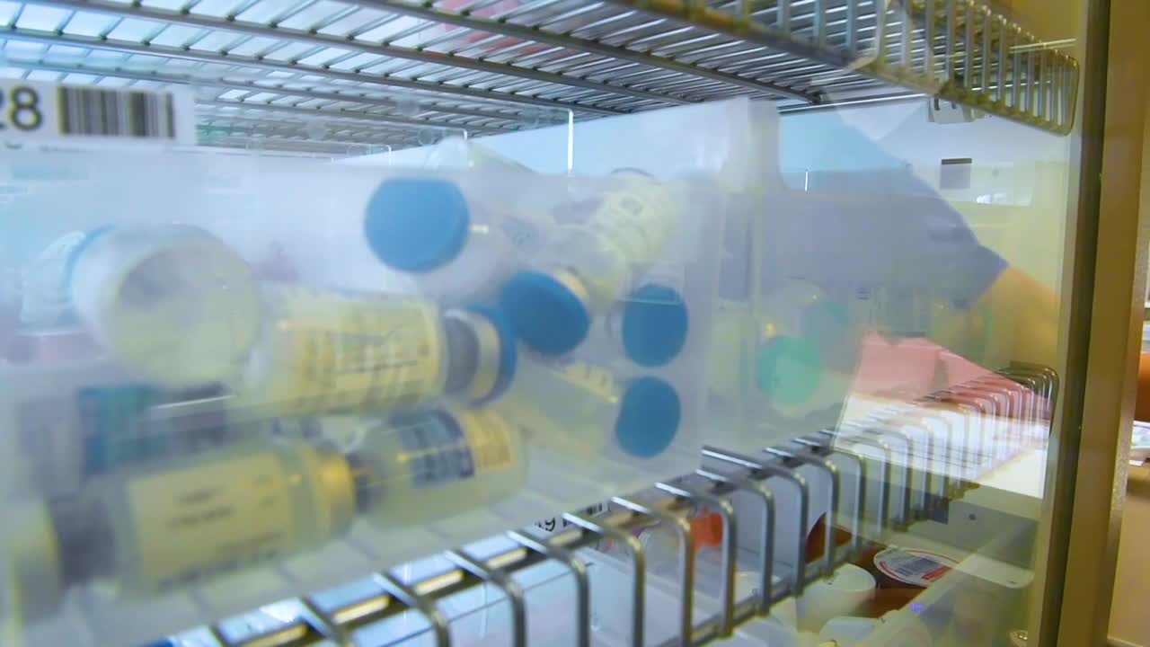 stamford hospitalbennett 의료 센터의 환자 간호사 및 의사는 covid19 코로나 바이러스 피해자와 협력합니다 1