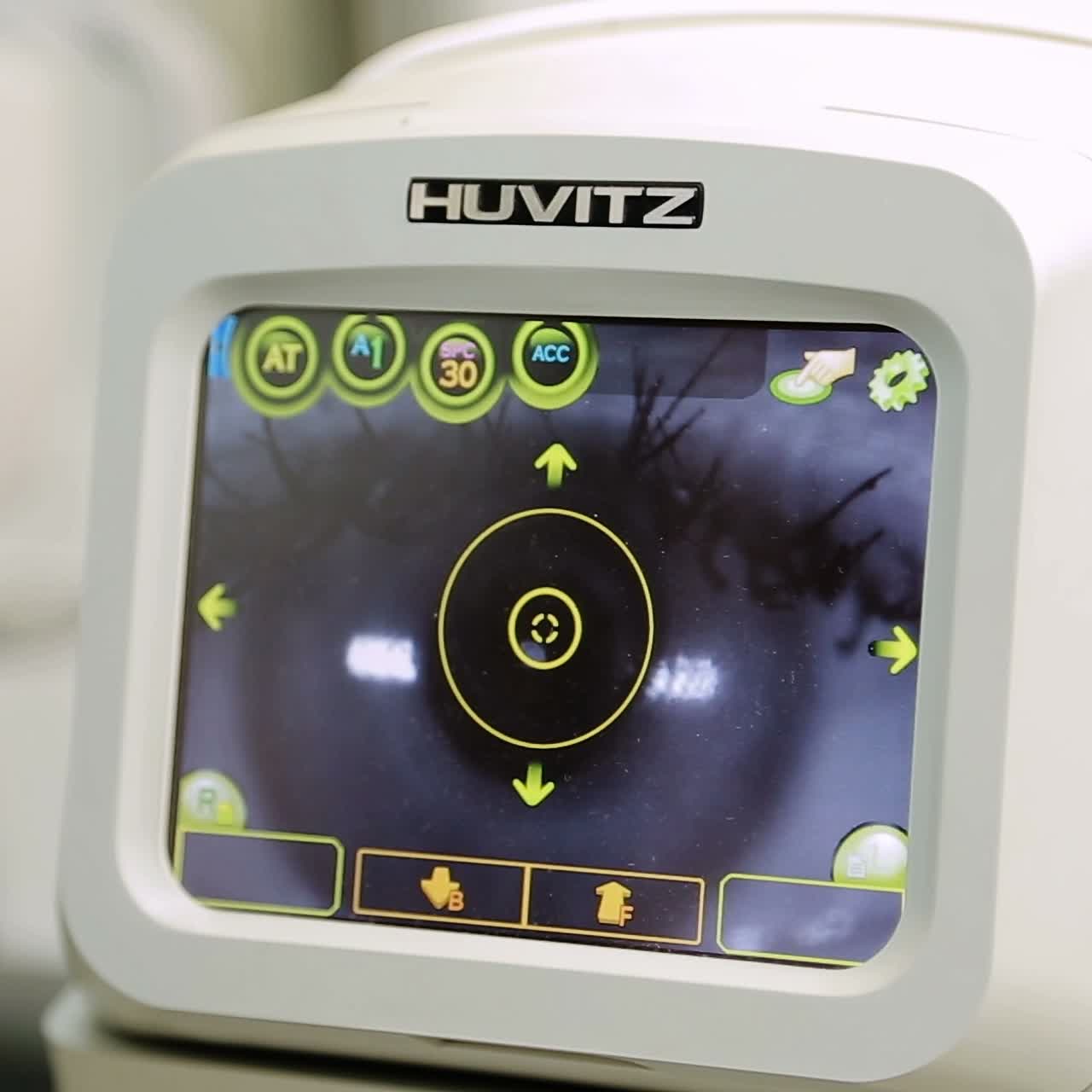 Eye Examination with Ophthalmic Device