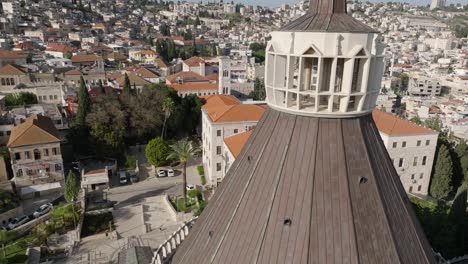 Vorbeiflug:-Mehrseitige-Kuppel-An-Der-Verkündigungskirche-In-Nazareth,-Israel