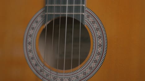 slow motion recording of guitar strings