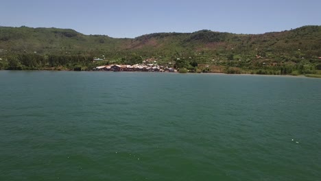 Fishing-village-on-the-shores-of-Lake-Victoria