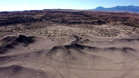 Luftaufnahme-Des-Offroad-geländes-In-Utah---Swing-Arm-City,-Utah,-Usa---Drohne-Erschossen