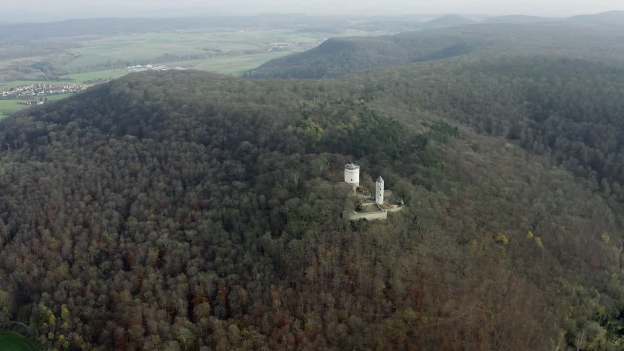 el castillo de cuento de hadas burg plesse en bovenden cerca de göttingen goettingen al amanecer, baja sajonia, alemania